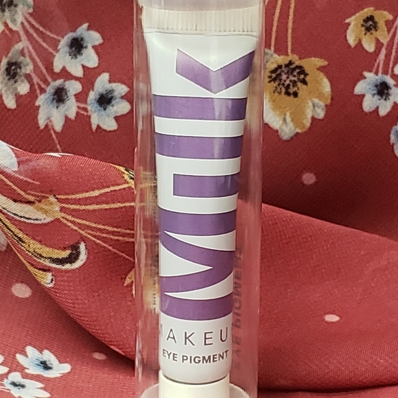 Milk makeup Eye Pigment Rave - Picture 1 of 3